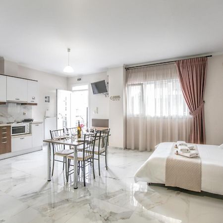 קאלאבאקה Del Sol #1 Meteora Luxurious Family Suites מראה חיצוני תמונה