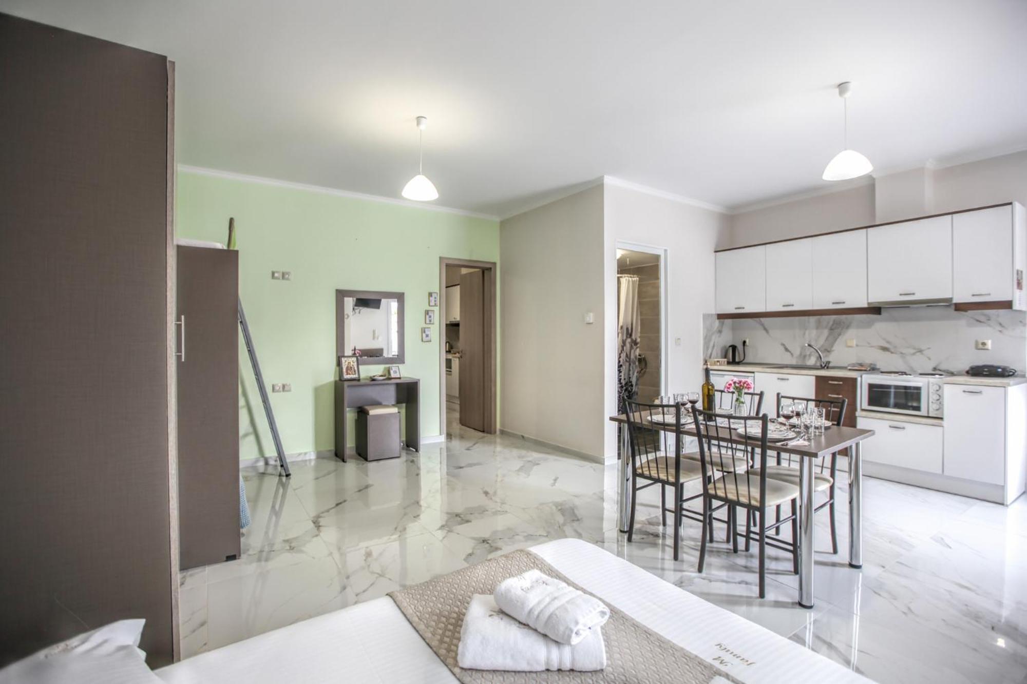 קאלאבאקה Del Sol #1 Meteora Luxurious Family Suites מראה חיצוני תמונה