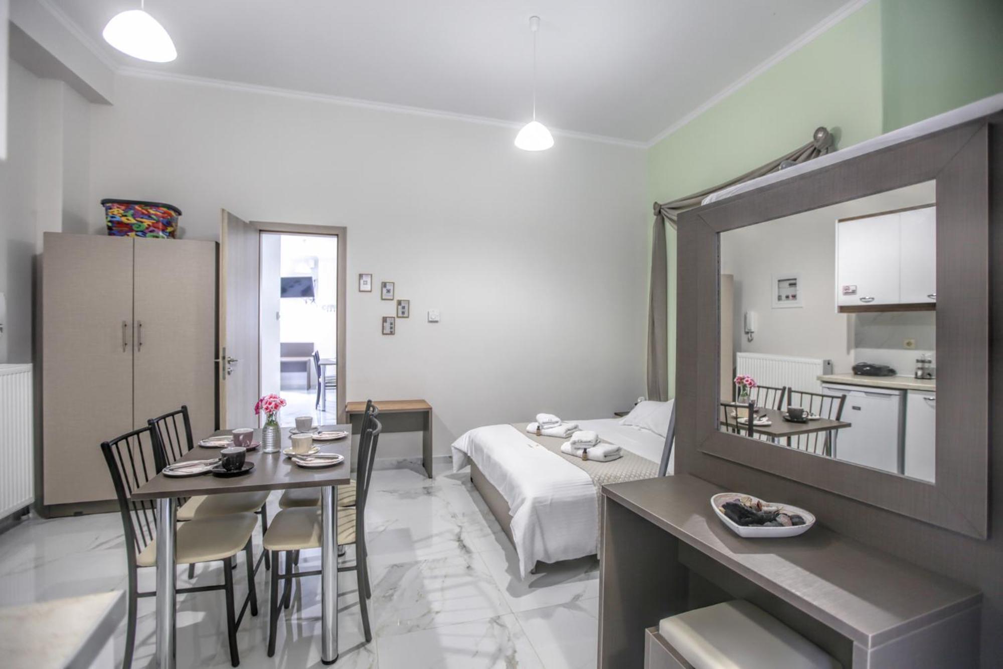 קאלאבאקה Del Sol #1 Meteora Luxurious Family Suites מראה חיצוני תמונה