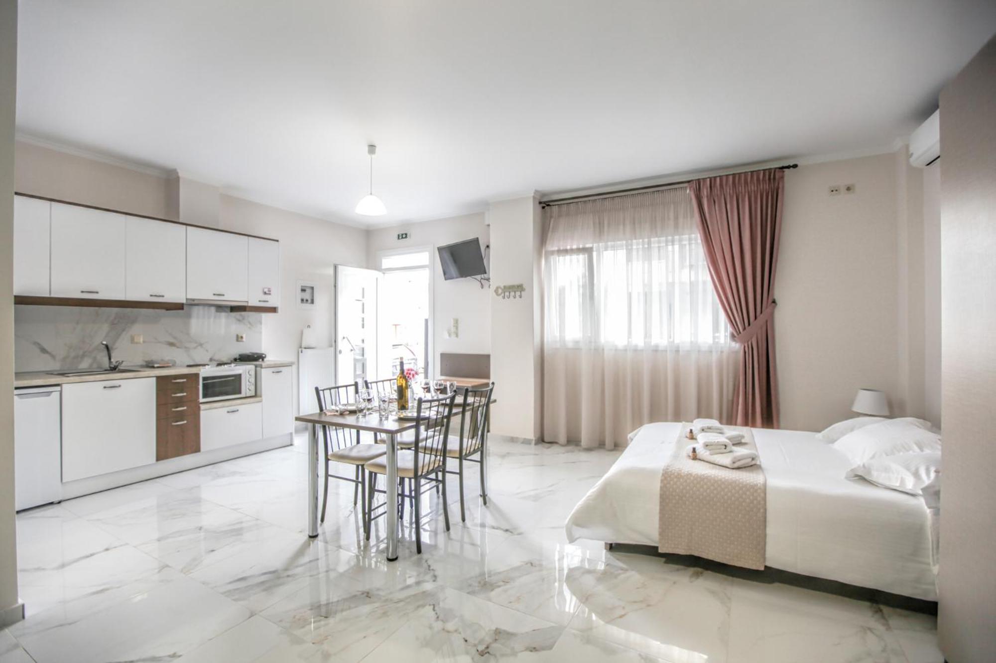 קאלאבאקה Del Sol #1 Meteora Luxurious Family Suites מראה חיצוני תמונה